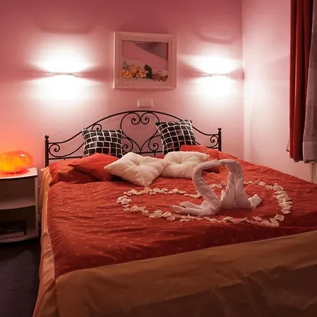 Restaurant L-club 4* Hluboká nad Vltavou